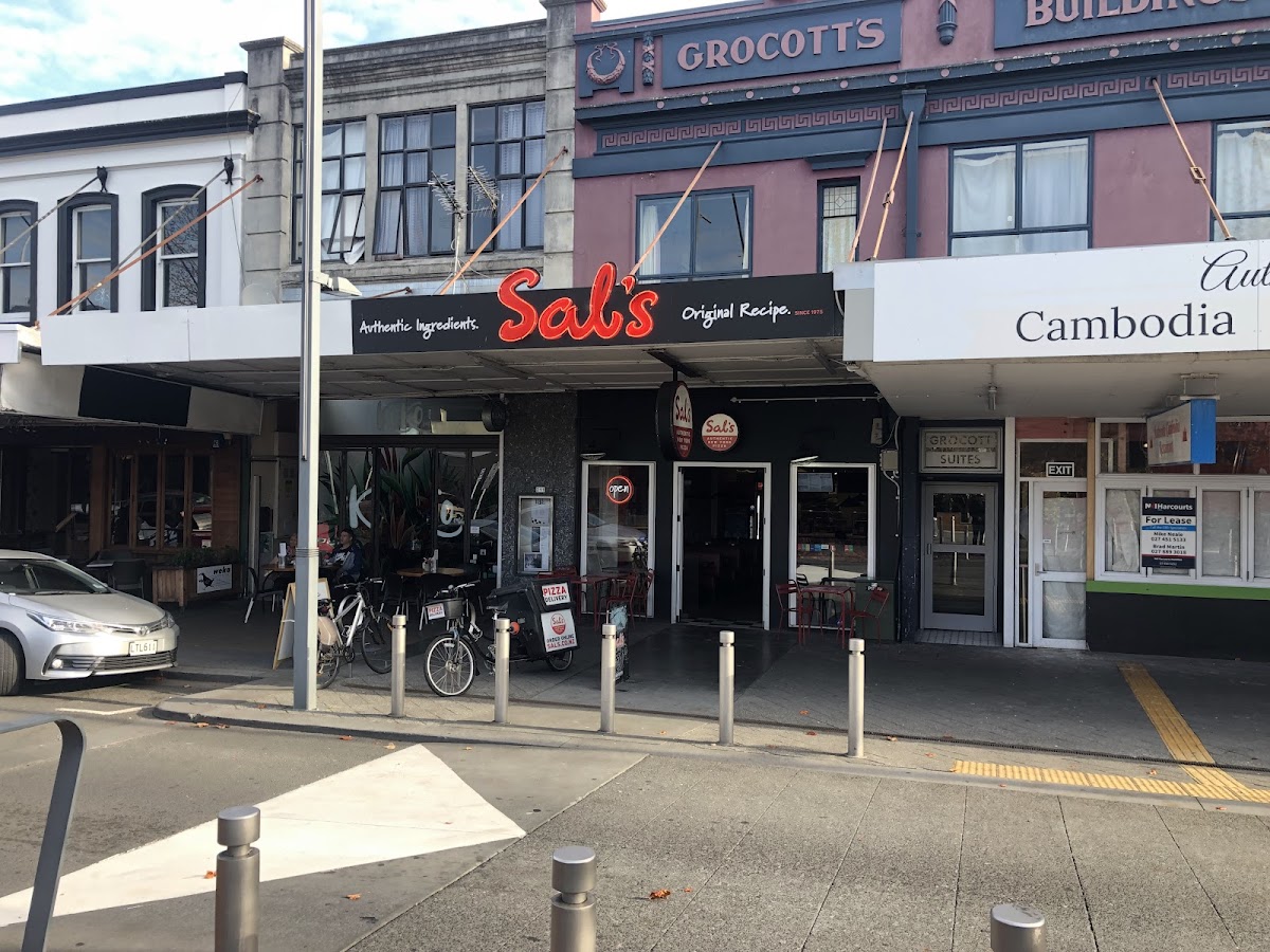 Sal's Authentic Ny Pizza Hamilton